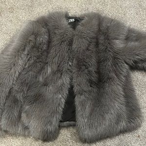 ZARA NEW WOMAN CROPPED FAUX FUR JACKET GREY medium